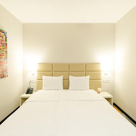 Lanterna Rooms City Center Novi Sad Luaran gambar