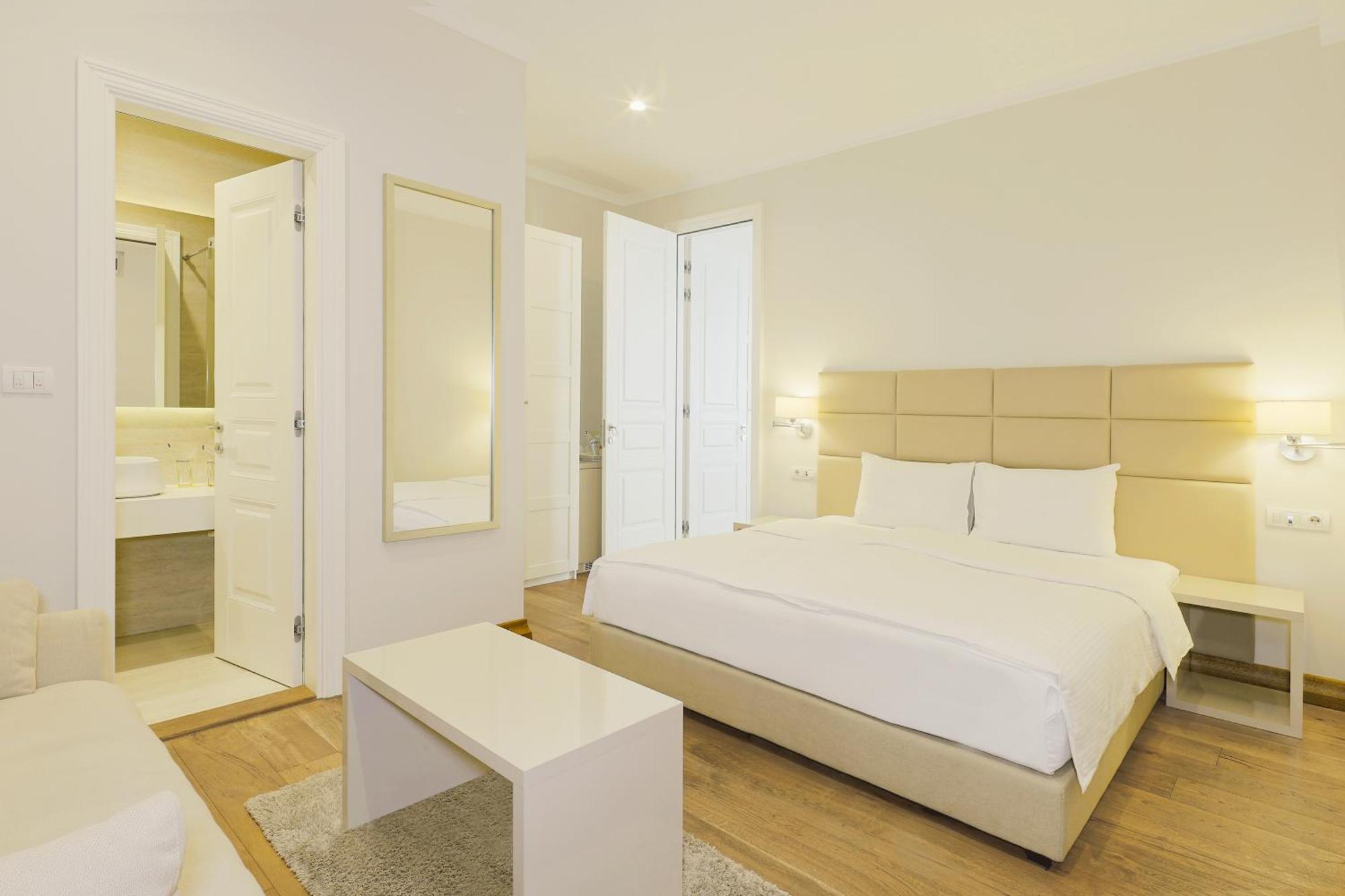 Lanterna Rooms City Center Novi Sad Luaran gambar