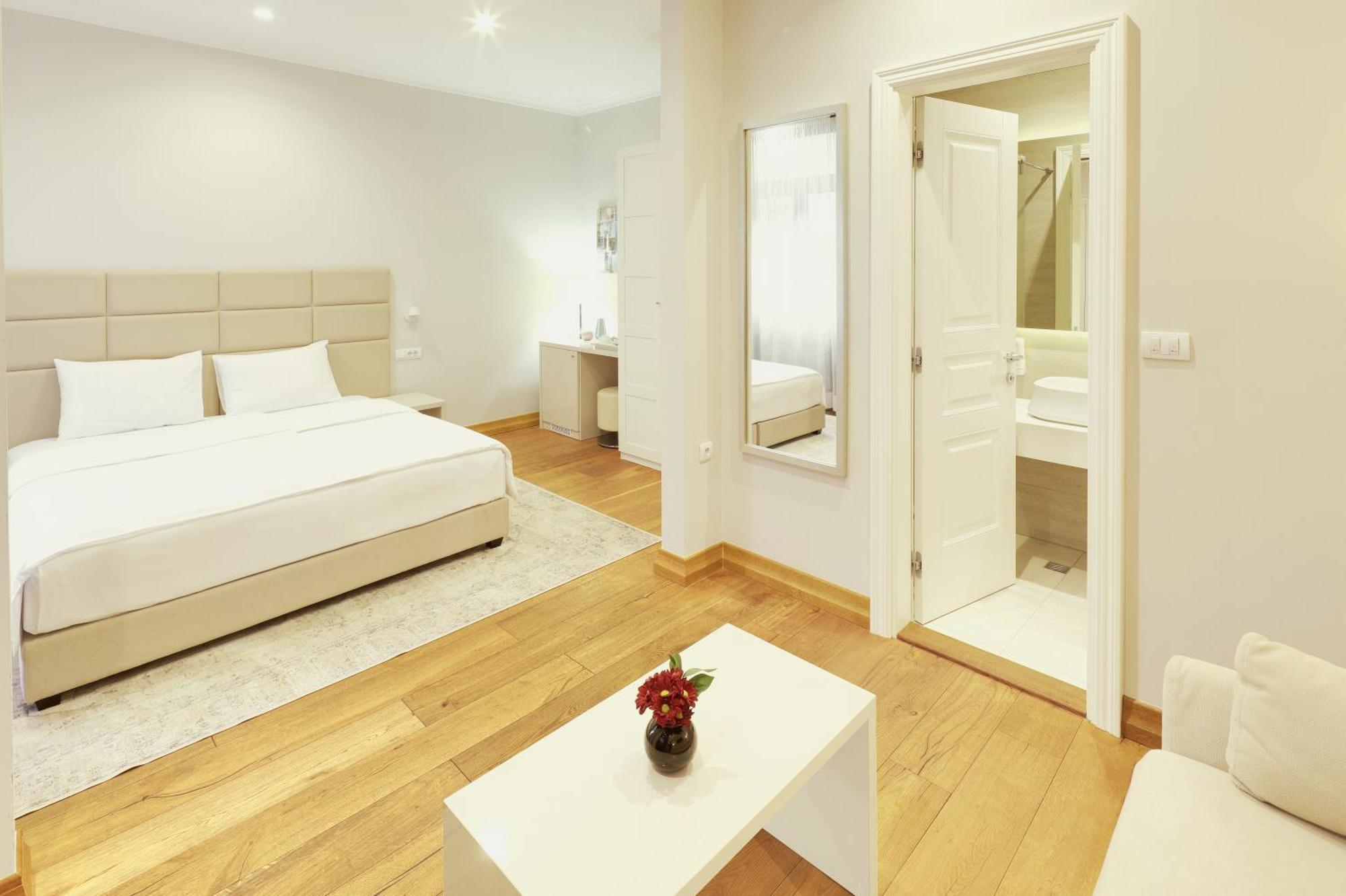 Lanterna Rooms City Center Novi Sad Luaran gambar