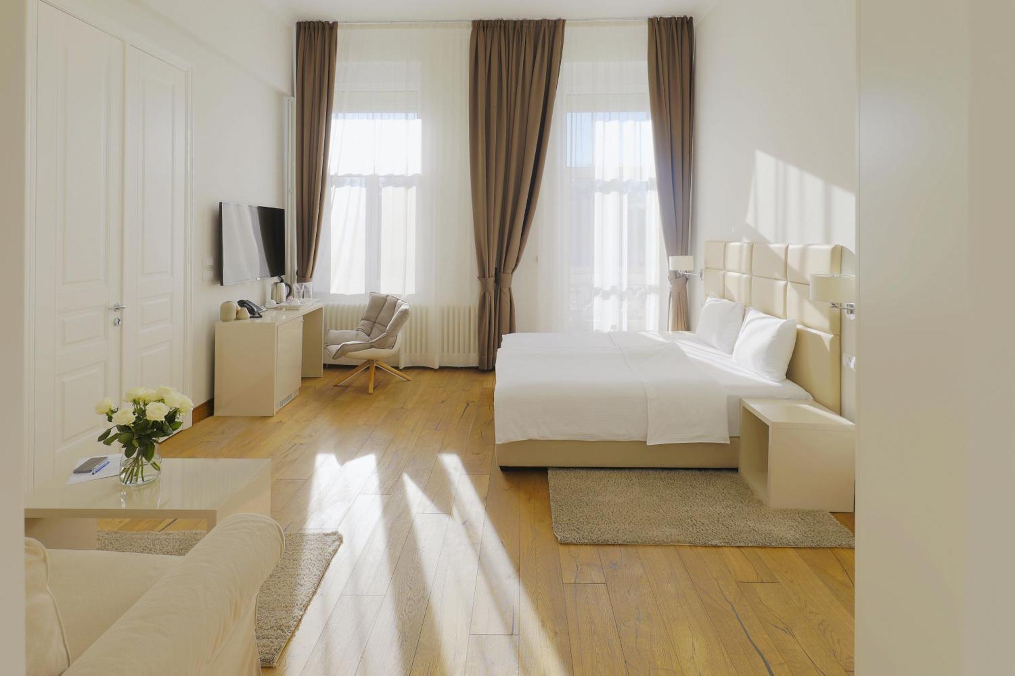 Lanterna Rooms City Center Novi Sad Luaran gambar