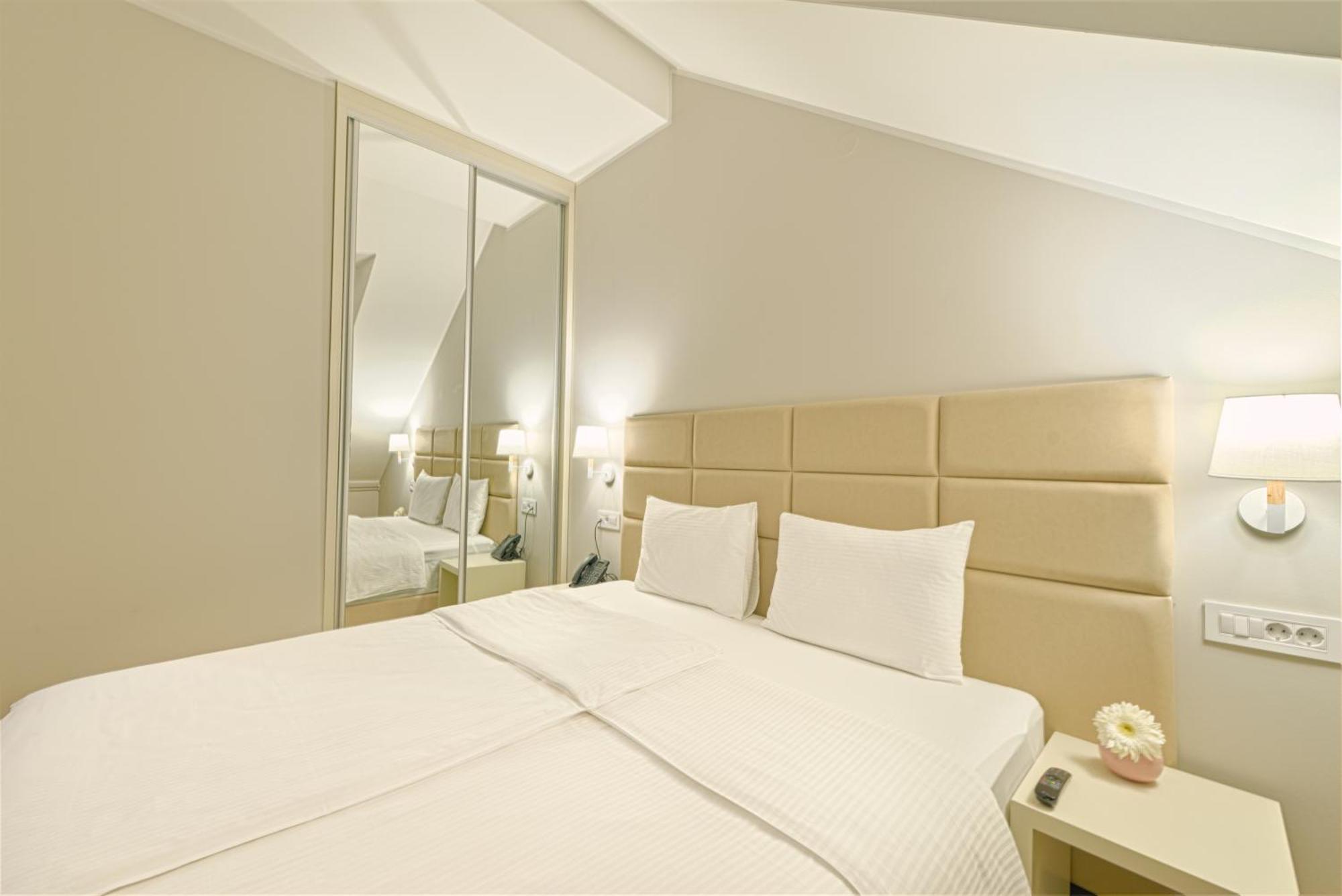 Lanterna Rooms City Center Novi Sad Luaran gambar