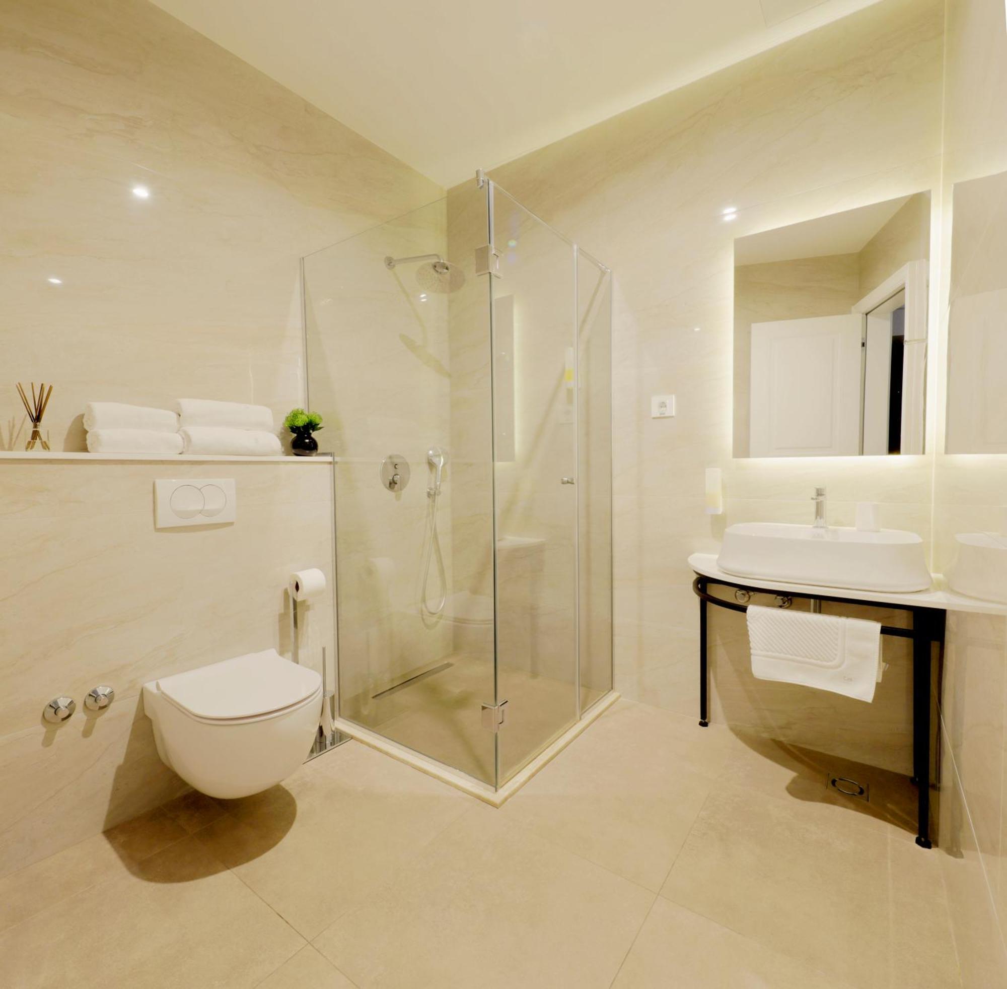 Lanterna Rooms City Center Novi Sad Luaran gambar